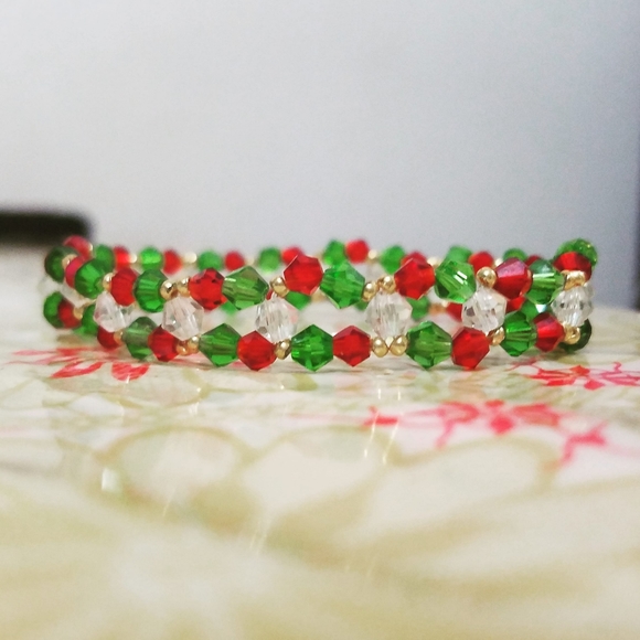 Handmade Christmas Eve Jolly Bracelet - Picture 3 of 11